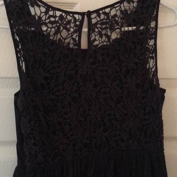 Anthropologie a line dress with lace back detail - Picture 3 of 3